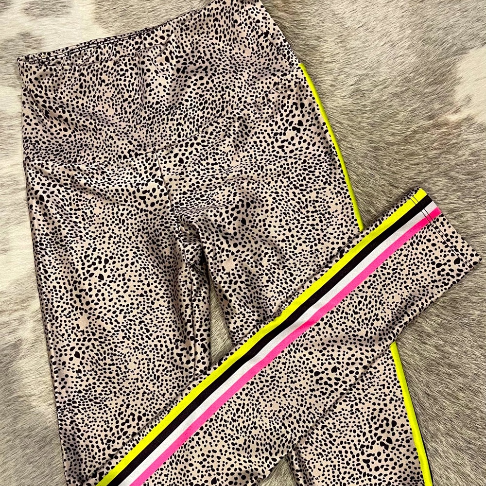 •GOLDSHEEP• 🔅Neon Spot Leggings🔅 sz XS